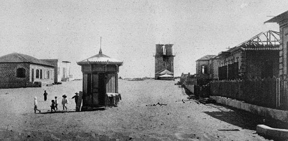 תל אביב רחוב רוטשילד 1910 / צלם: לעמ